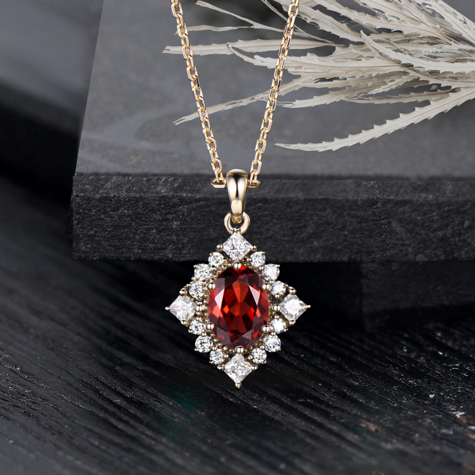 Ruby necklace with a beautiful mossainate all around it